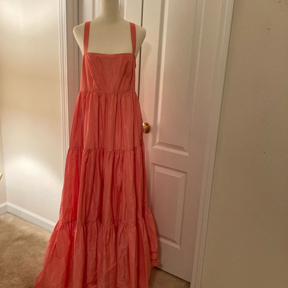 J Crew UK Limited, size 6, 100% Polyester. Peach in color - Picture 3 of 3